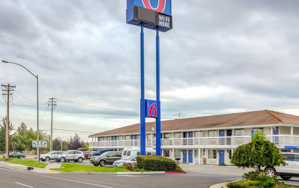 Motel 6-Medford, OR - North Exterior foto