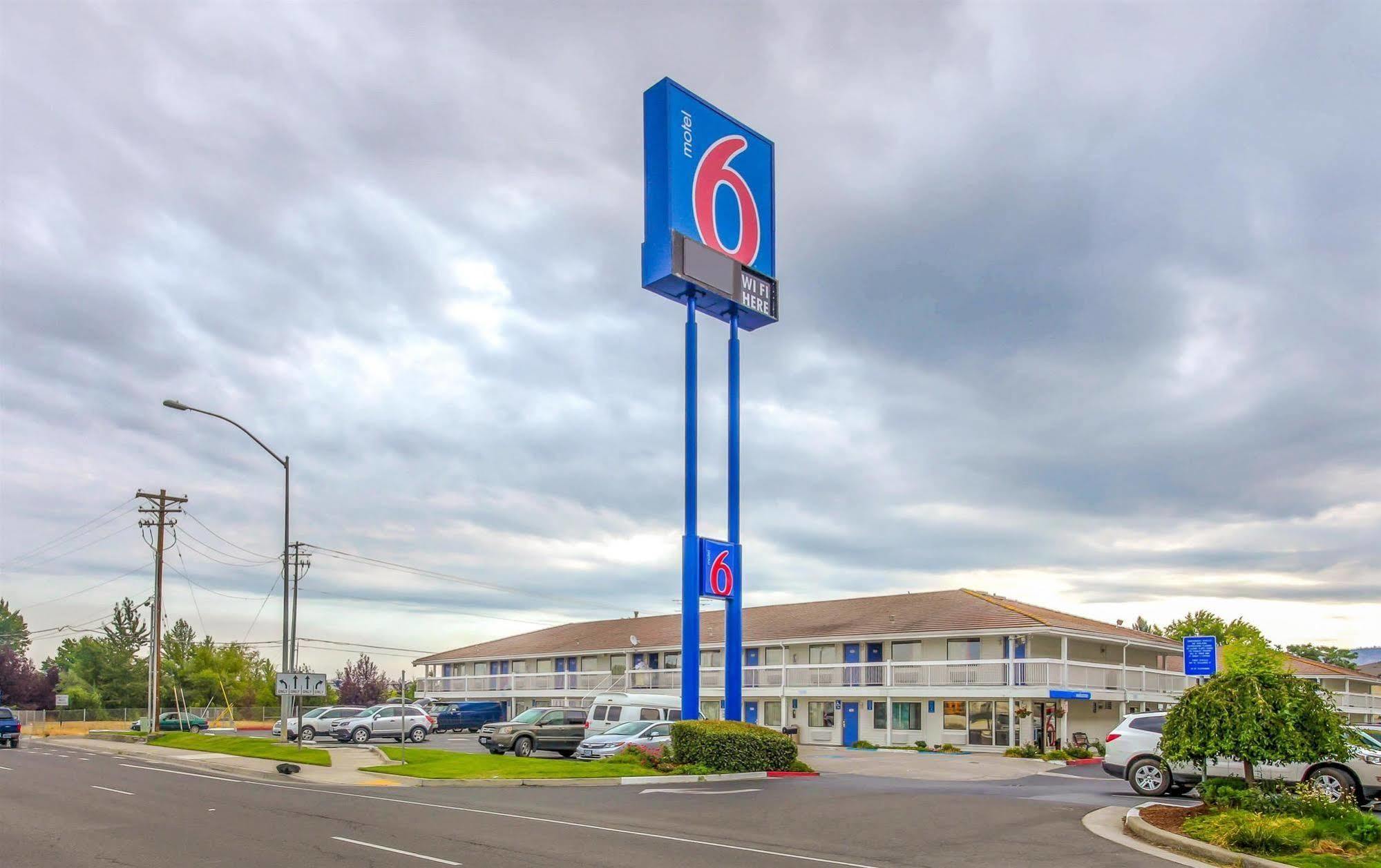 Motel 6-Medford, OR - North Exterior foto